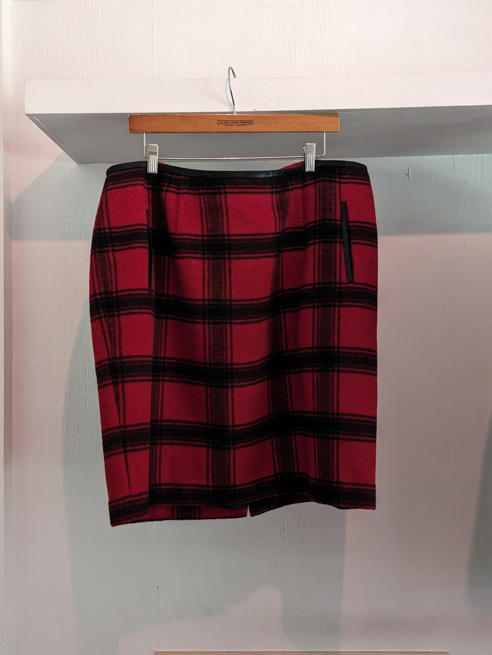 Talbots Red And Black Wool Tartan Plaid Pencil Skirt Quiet Luxury Rich Girl